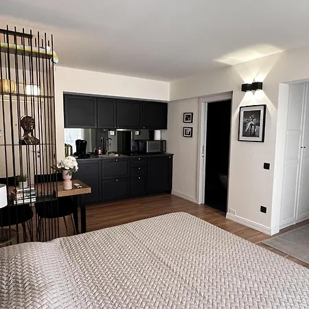 Modern In The Hearth Of Just A Few Steps From The Croisette Front And Shops - 2242 Appartement